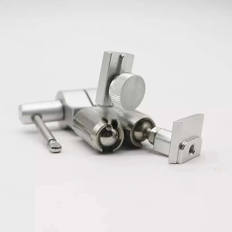 3D Printing Orthodontics - Sambungan 3D Universal untuk Artikulator Gigi,